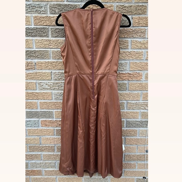Max Mara Belted Brushed Wool Twill Midi Dress， size 2 - Picture 6 of 16